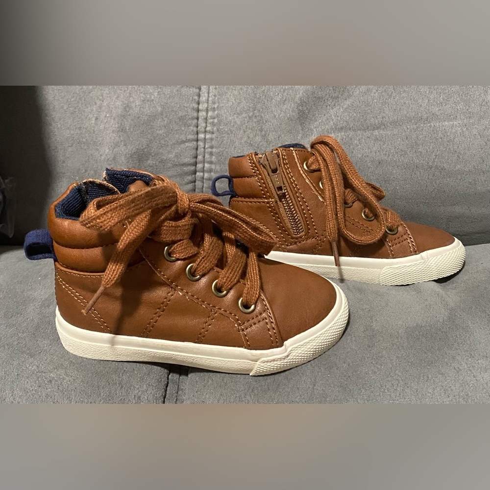 Cat & Jack Toddler Boys Boots Brown sz 6 EUC